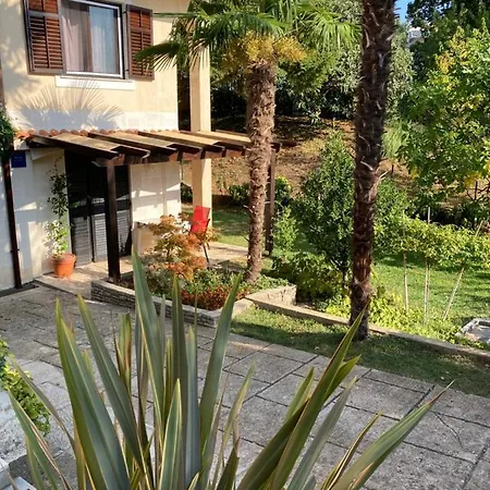 Tominovic Apartment