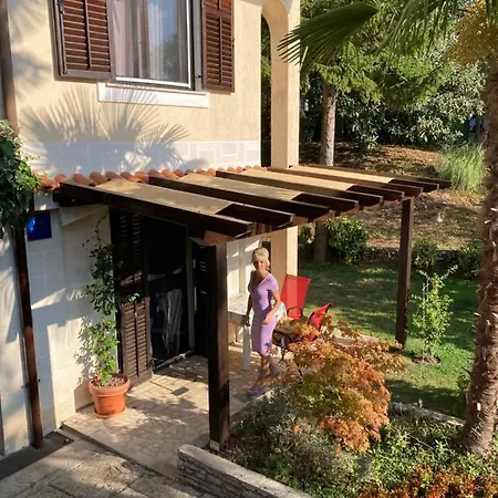 Apartment Tominovic *
